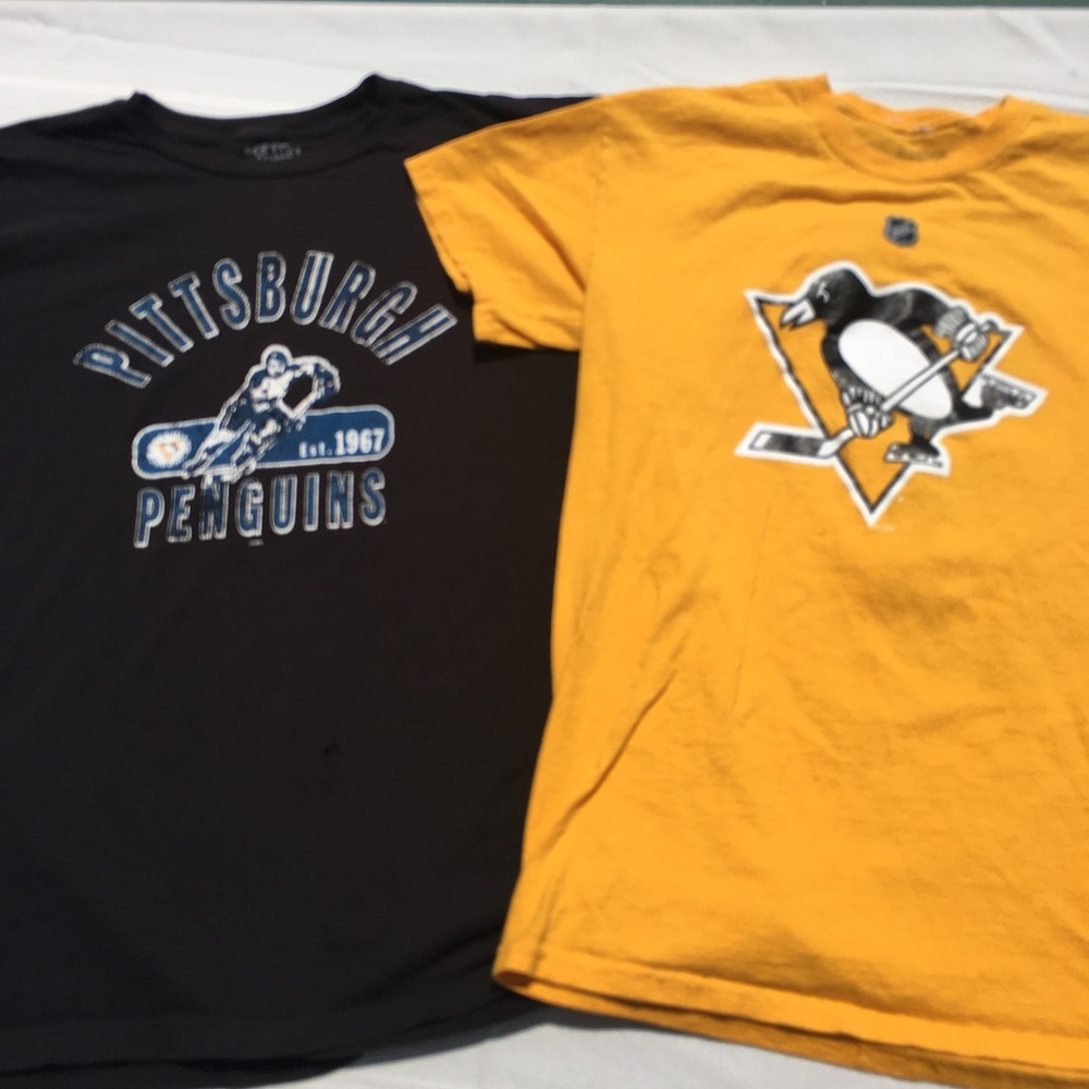 2x Pittsburgh Penguins Shirts see description